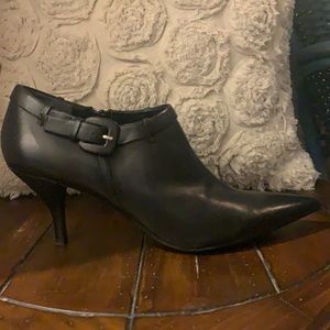 Cute low booties with Buckle detail